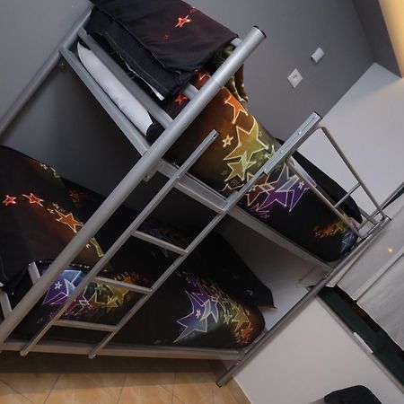 Sonche Hostel ティラナ エクステリア 写真