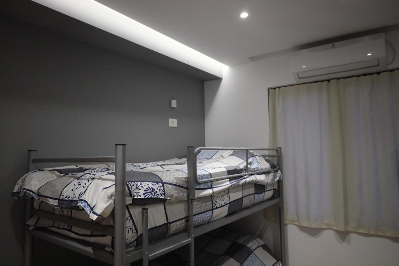 Sonche Hostel ティラナ エクステリア 写真