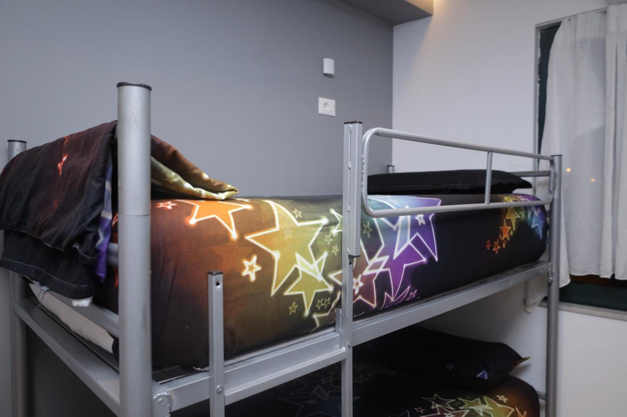 Sonche Hostel ティラナ エクステリア 写真